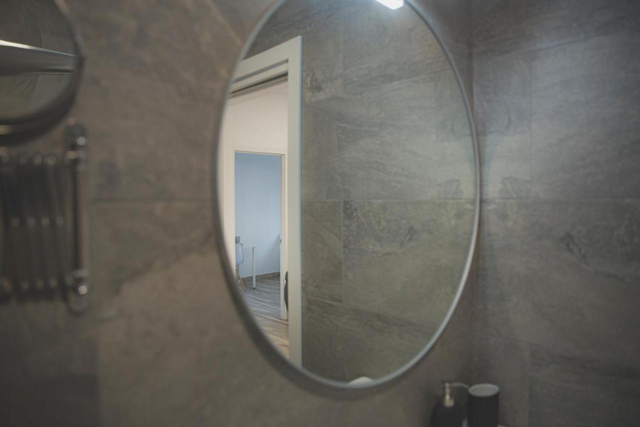 Acogedor Apartamento En Triana Севилья Экстерьер фото